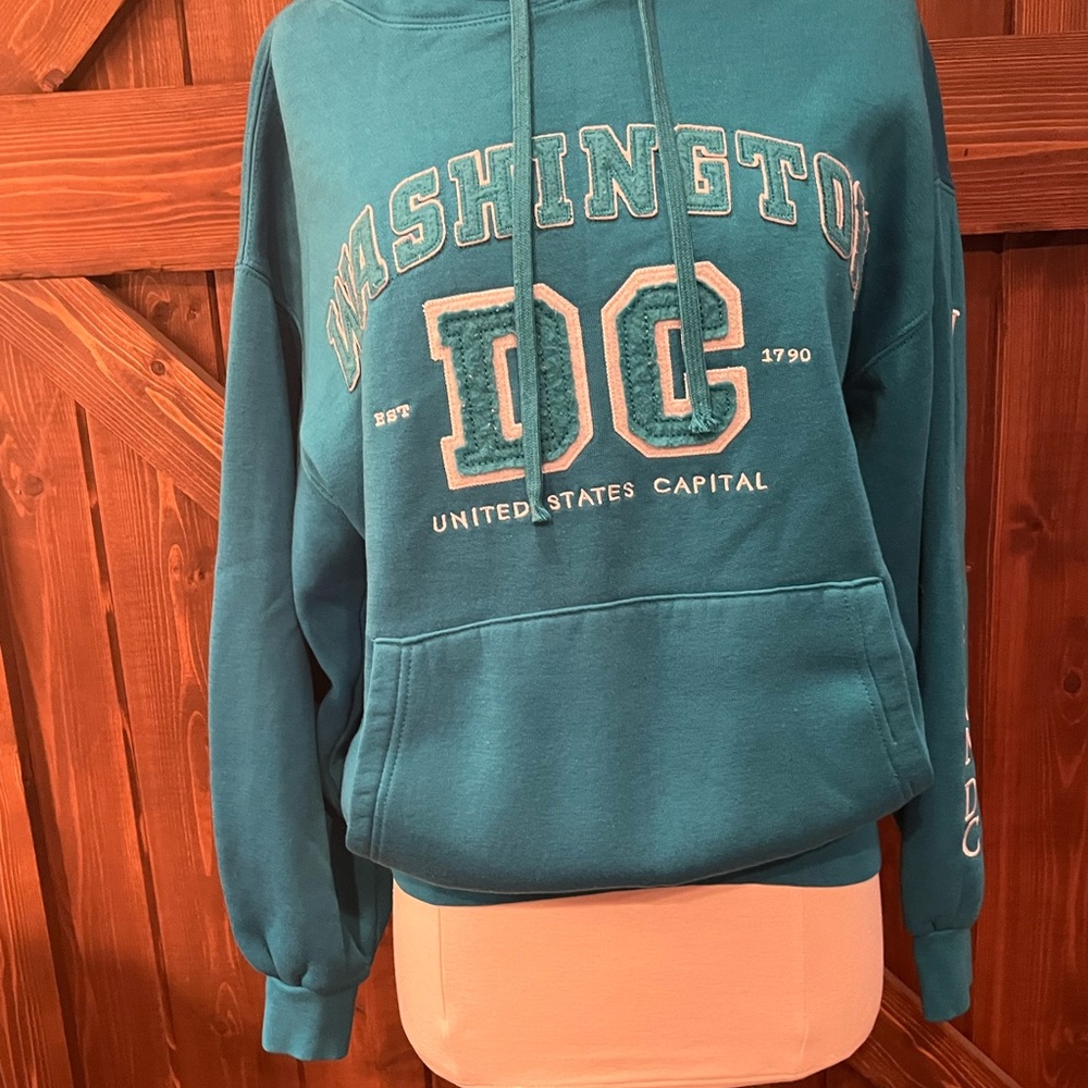 WASHINGTON DC Teal Hoodie Size Medium